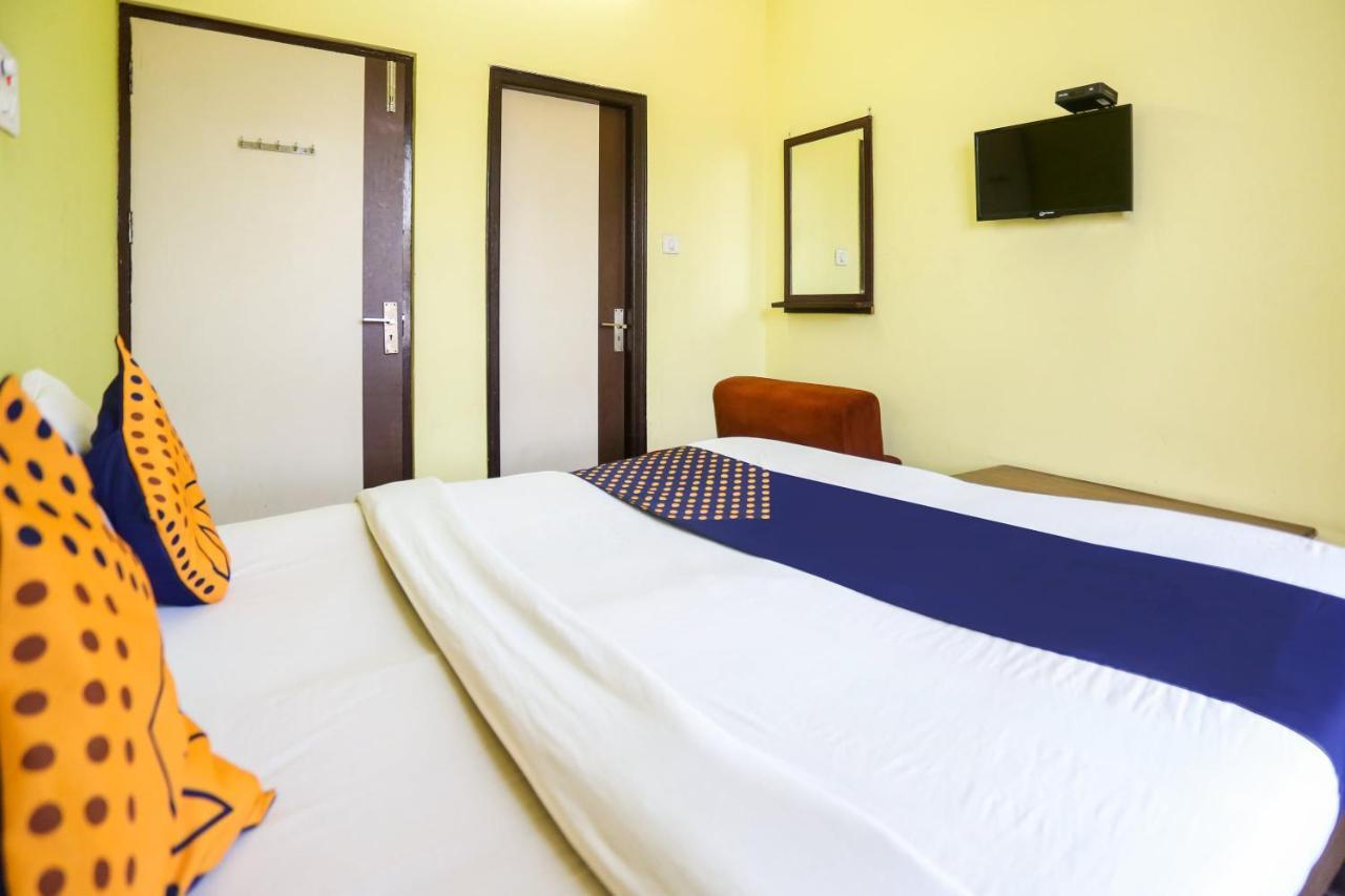 Spot On 72060 Hotel Kaushik Kakarmatha 외부 사진