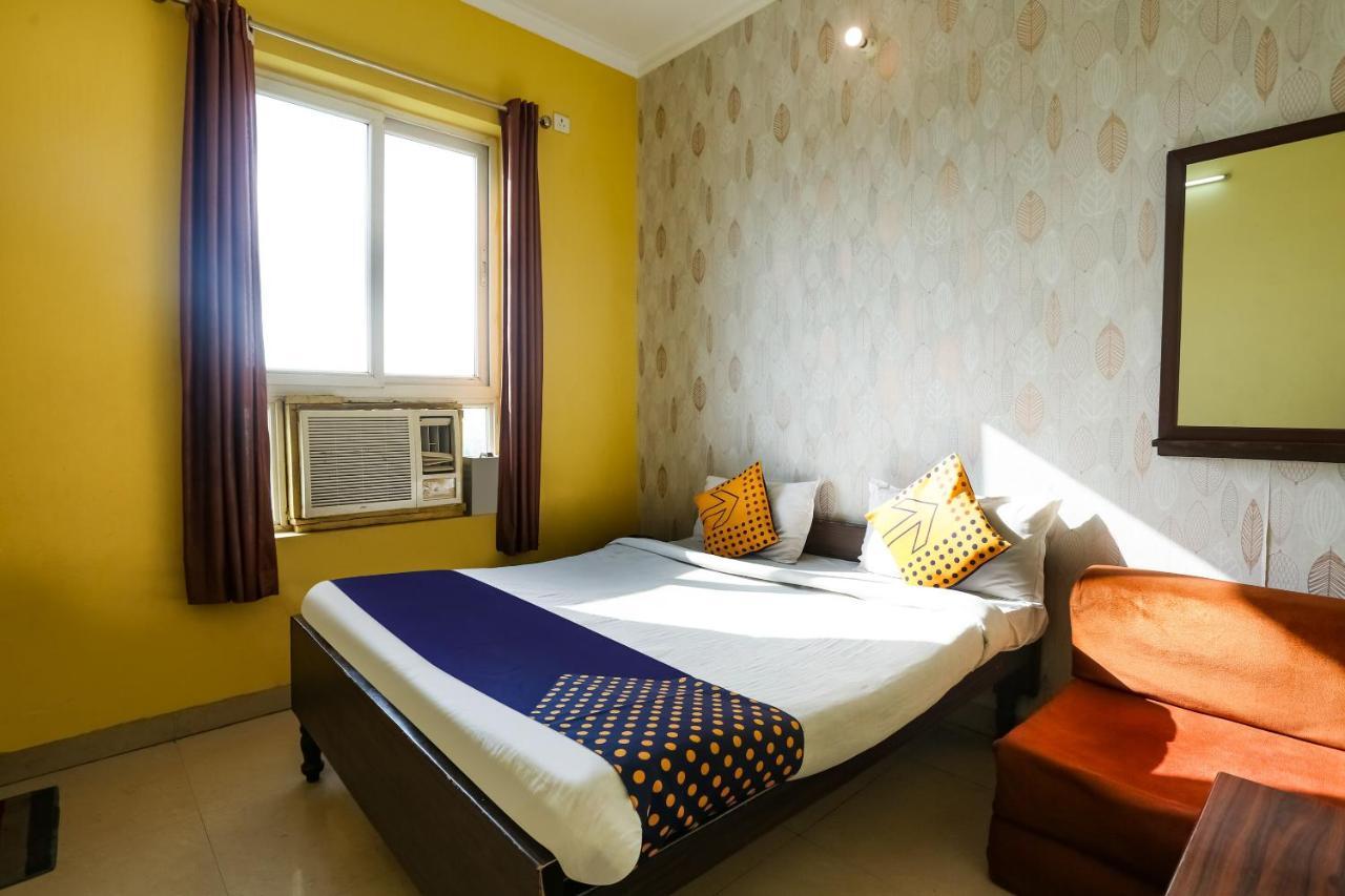 Spot On 72060 Hotel Kaushik Kakarmatha 외부 사진